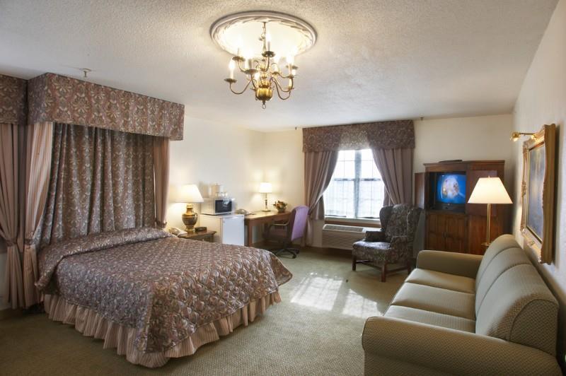 The Lodge Hotel And Conference Center Bettendorf Room photo