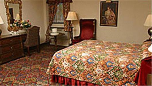 The Lodge Hotel And Conference Center Bettendorf Room photo